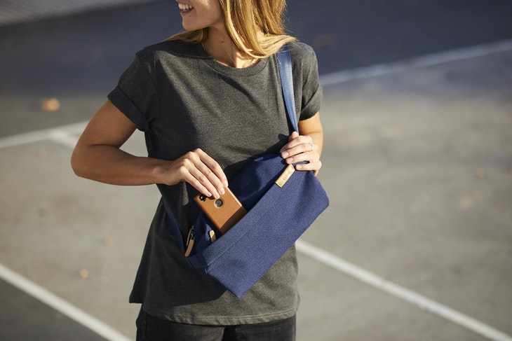 Amazon.com: Bellroy Sling Bag - Premium (Leather & Fabric Unisex Crossbody  Bag) - Storm Grey : Clothing, Shoes & Jewelry